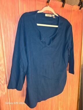 Extra Touch Sportswear Ribbed Knit Split Neck Top 3X Navy Blue